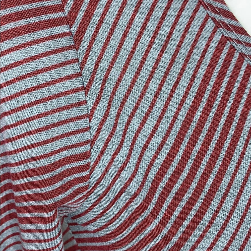 Lularoe Lynnae - Picture 5 of 8
